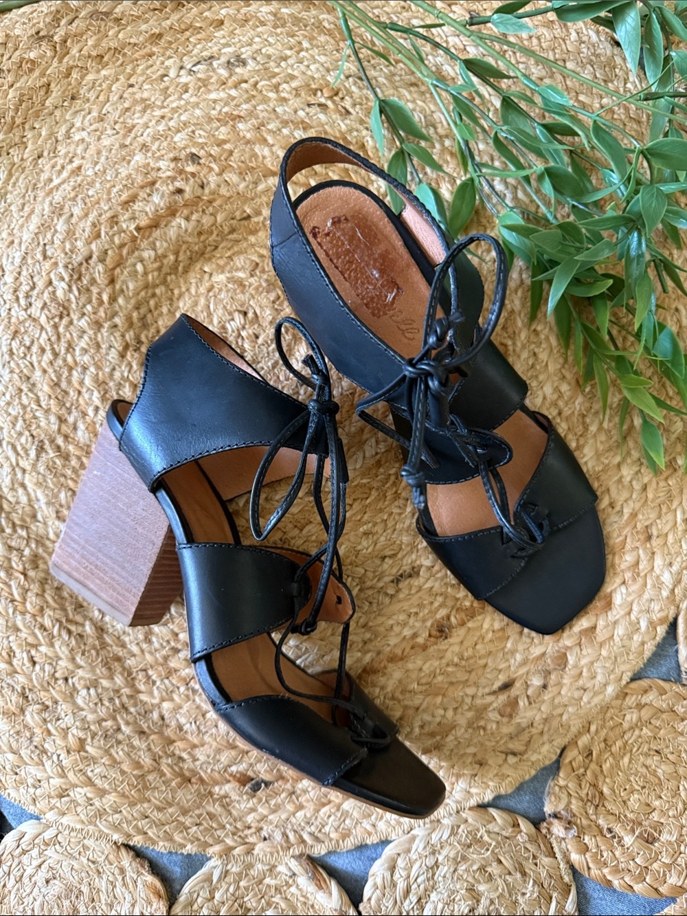 Madewell the Rooney Lace Up Block Heel Sandal. Size 8.5